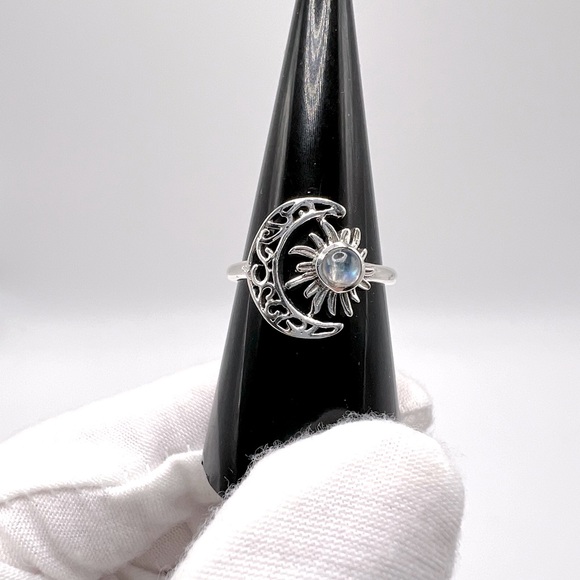 Genuine Rainbow Moonstone .825 Sterling Silver Filigree Crescent Moon & Sun Ring - Picture 3 of 17